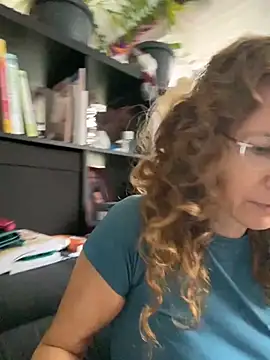 Snapshot of AnnikaRose chatting on October 30, 2025, 8:05 am AnnikaRose online show from October 30, 2025, 8:05 am