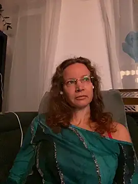 Snapshot of AnnikaRose chatting on November 11, 2025, 6:46 am AnnikaRose online show from November 11, 2025, 6:46 am