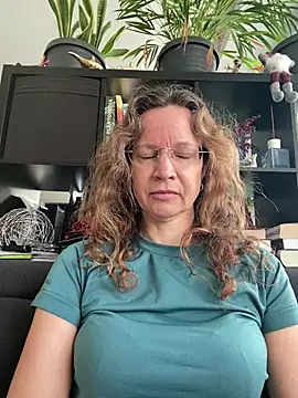 AnnikaRose online show from February 25, 2026, 7:07 am