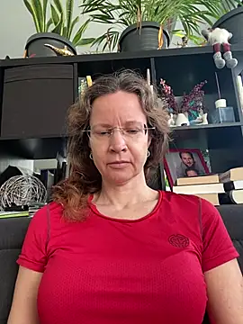 AnnikaRose online show from March 3, 2026, 6:52 am