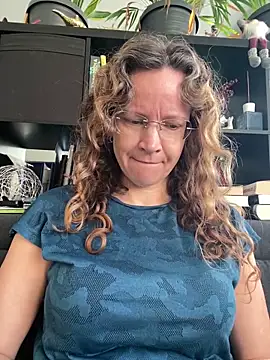 AnnikaRose online show from March 4, 2026, 6:52 am