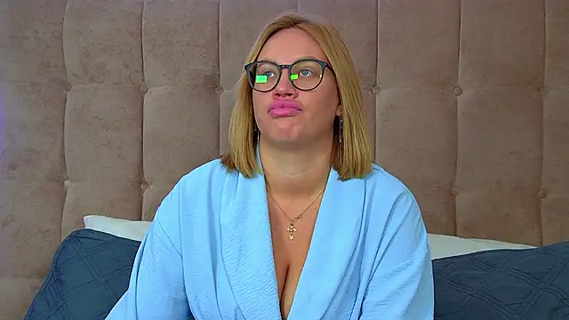 MariaNeumann online show from October 9, 2025, 6:22 am