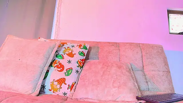 liccy hall online show from December 18, 2025, 11:38 am