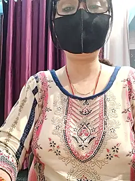 Aishwaryaa 69 online show from December 23, 2025, 7:50 am