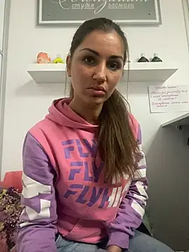 Snapshot of Lanaa19 chatting on December 21, 2024, 11:11 am Lanaa19 online show from December 21, 2024, 11:11 am