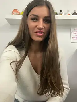 Snapshot of Lanaa19 chatting on December 27, 2024, 12:56 pm Lanaa19 online show from December 27, 2024, 12:56 pm