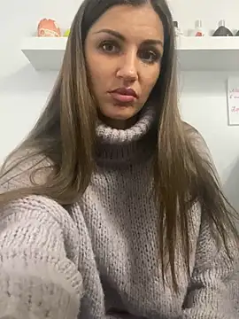 Snapshot of Lanaa19 chatting on January 6, 2025, 2:25 pm Lanaa19 online show from January 6, 2025, 2:25 pm