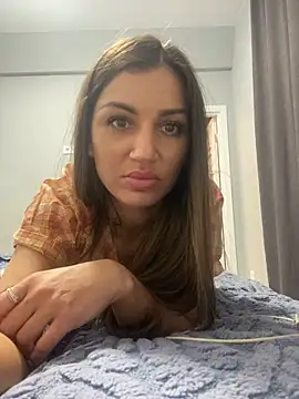 Snapshot of Lanaa19 chatting on February 19, 2025, 10:31 pm Lanaa19 online show from February 19, 2025, 10:31 pm