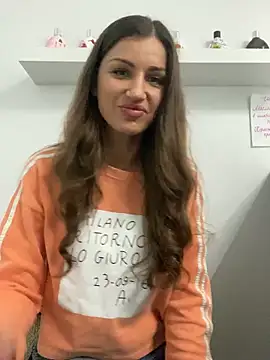 Snapshot of Lanaa19 chatting on March 19, 2025, 2:57 pm Lanaa19 online show from March 19, 2025, 2:57 pm