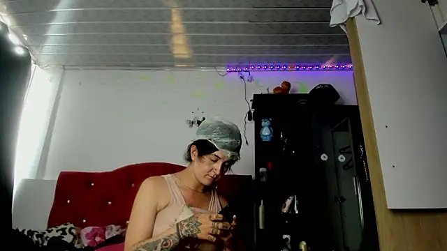 Sweet-Suck69 online show from November 27, 2025, 8:44 pm