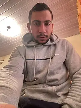 Snapshot of emea4 chatting on April 10, 2026, 8:30 am emea4 online show from April 10, 2026, 8:30 am