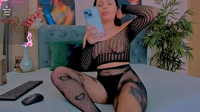 MichelleReys online show from January 29, 2025, 12:12 am