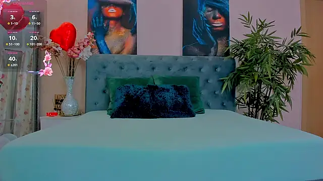 MichelleReys online show from February 28, 2025, 7:14 pm