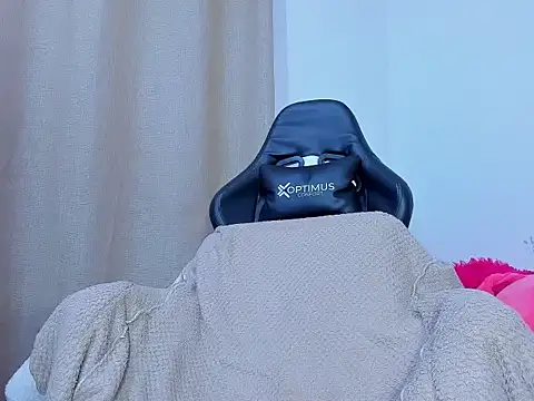 Miaa love6969 online show from January 12, 2025, 7:00 am