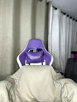 Miaa love6969 online show from October 5, 2025, 3:38 am