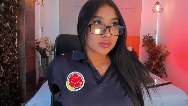 BellaHarllow online show from July 7, 2026, 8:24 pm