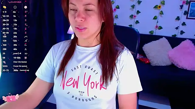 SharonR1 online show from November 2, 2025, 2:30 pm