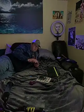 Mic Oxinner online show from April 14, 2026, 10:27 pm