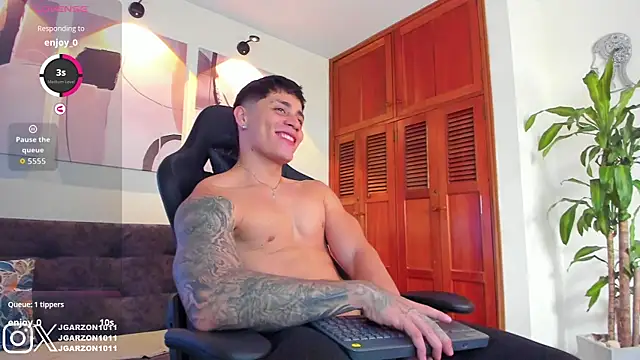 Snapshot of _joansoto chatting on September 15, 2025, 2:17 pm  joansoto online show from September 15, 2025, 2:17 pm