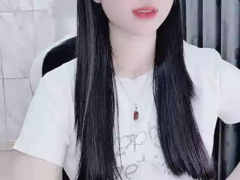 Snapshot of _Lygn__ chatting on January 6, 2025, 10:13 am Lygn online show from January 6, 2025, 10:13 am