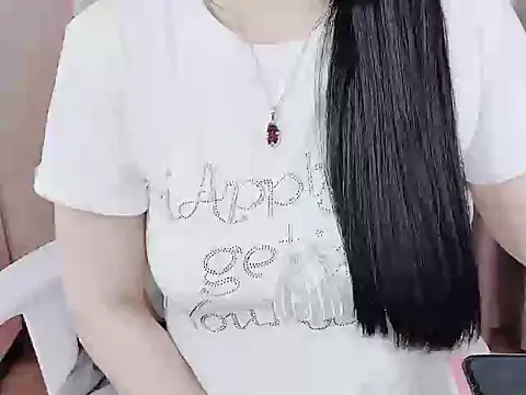 Snapshot of _Lygn__ chatting on March 21, 2025, 11:45 pm Lygn online show from March 21, 2025, 11:45 pm