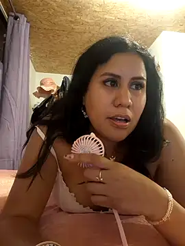 Snapshot of KasiaVenus_ chatting on December 22, 2024, 11:52 pm KasiaVenus online show from December 22, 2024, 11:52 pm