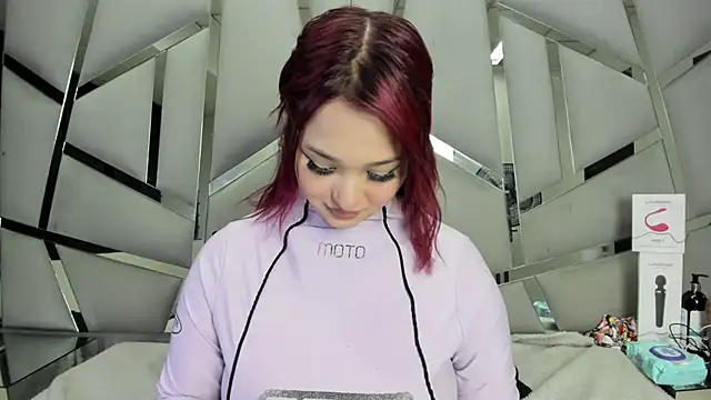 Catherinee69 x online show from February 15, 2026, 4:09 am