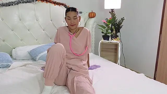 Snapshot of iwantbee chatting on October 31, 2025, 2:01 am iwantbee online show from October 31, 2025, 2:01 am