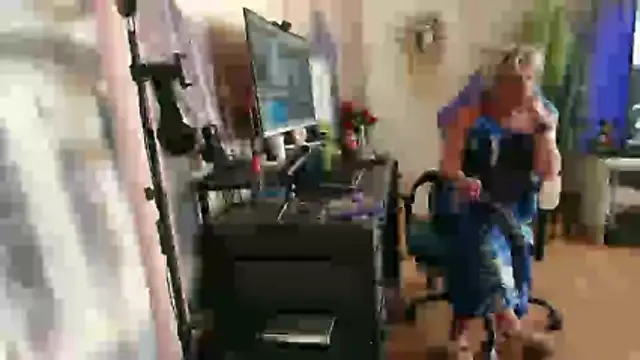 Snapshot of Anjela30 chatting on March 13, 2026, 12:12 pm Anjela30 online show from March 13, 2026, 12:12 pm