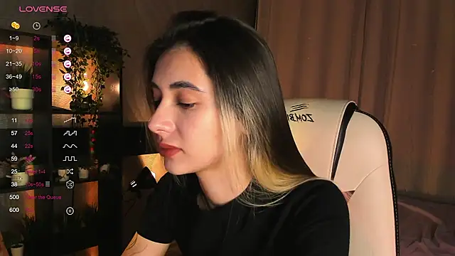 DarlaLike online show from November 12, 2025, 3:40 am