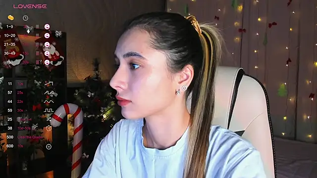 DarlaLike online show from December 19, 2025, 3:46 am