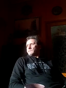 Snapshot of Viause_Kentauelle chatting on February 9, 2026, 7:23 am Viause Kentauelle online show from February 9, 2026, 7:23 am