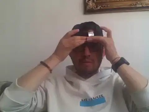 Diptongo online show from December 5, 2024, 3:17 pm