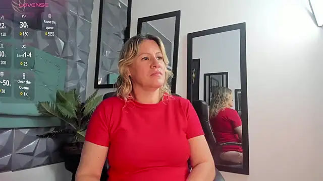 Snapshot of charlotte__G chatting on January 18, 2025, 12:26 pm charlotte G online show from January 18, 2025, 12:26 pm