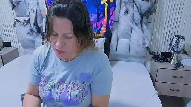 charlotte  G online show from October 24, 2025, 11:17 am