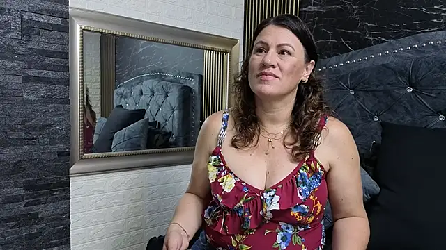 charlotte  G online show from March 15, 2026, 11:05 am