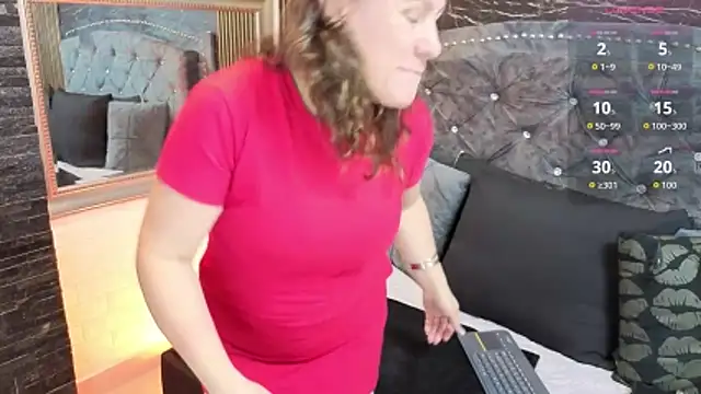 charlotte  G online show from April 8, 2026, 11:21 am