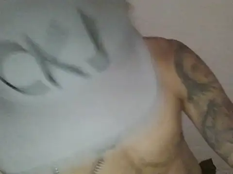 Moreno maduro online show from April 3, 2026, 12:36 pm