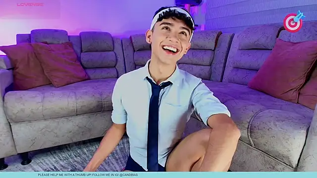 Snapshot of Niico_Cruz chatting on November 10, 2025, 11:37 pm Niico Cruz online show from November 10, 2025, 11:37 pm