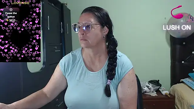 hairyglad69 online show from October 18, 2025, 1:56 pm