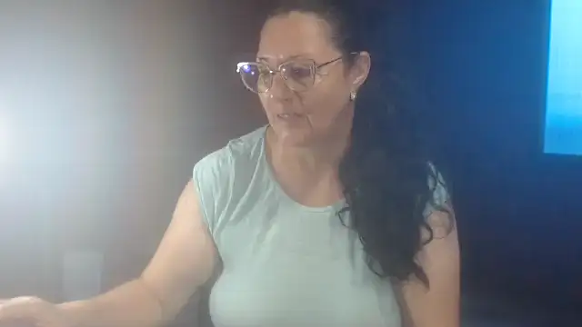 hairyglad69 online show from May 27, 2026, 12:24 pm