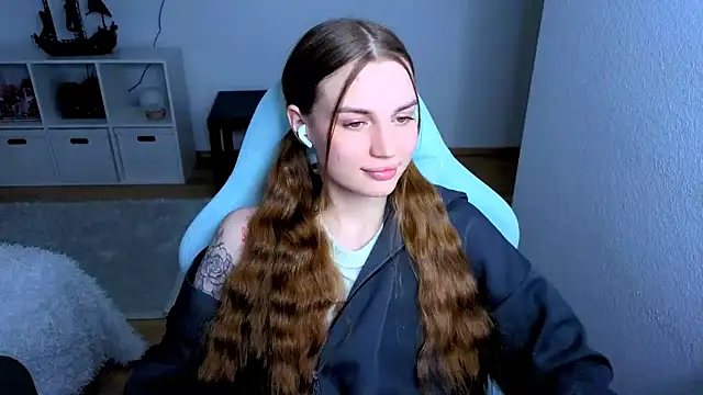 StellaLawless online show from February 24, 2026, 8:51 pm