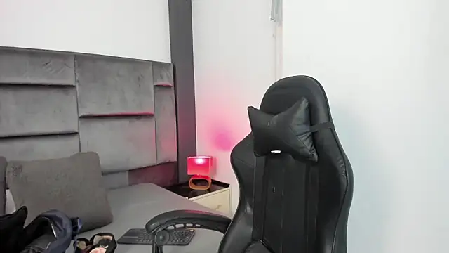 MarilynSmIith online show from February 2, 2026, 12:37 pm