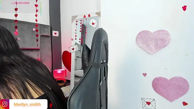 MarilynSmIith online show from February 12, 2026, 12:22 pm