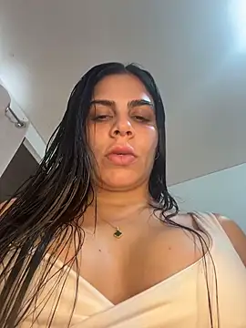 valecruz903 online show from January 16, 2026, 3:05 pm