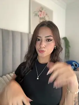 Snapshot of abbymnd chatting on October 21, 2025, 9:59 pm abbymnd online show from October 21, 2025, 9:59 pm