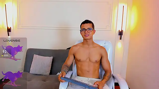 Paradise boy s online show from February 25, 2026, 6:50 pm