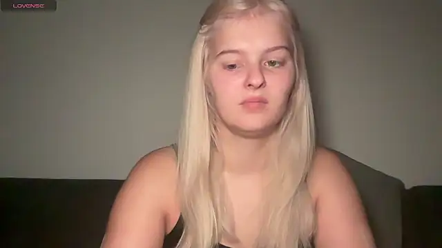 Allylove03 online show from November 23, 2025, 6:46 am