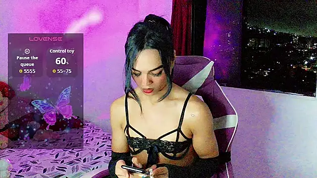 Ms-Zoehans online show from October 13, 2025, 3:28 am