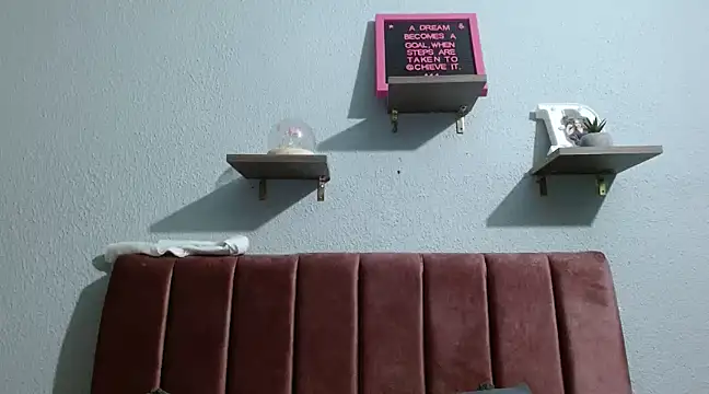 Miabonnett  online show from January 17, 2025, 12:10 am